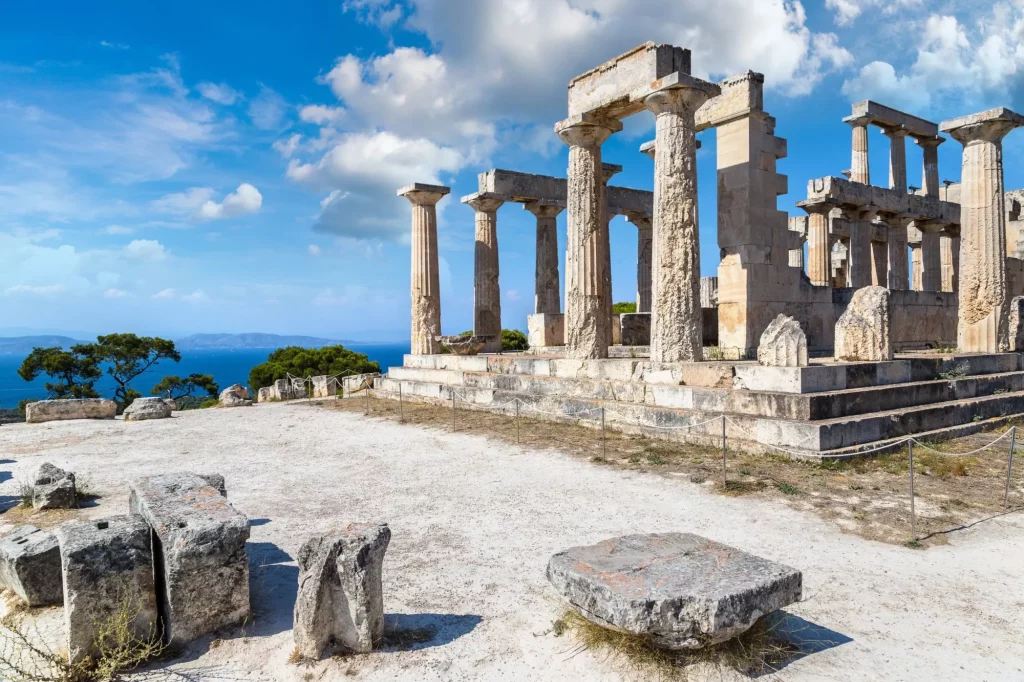 Temple d'Aphaia sur l'île d'Égine, Grèce
