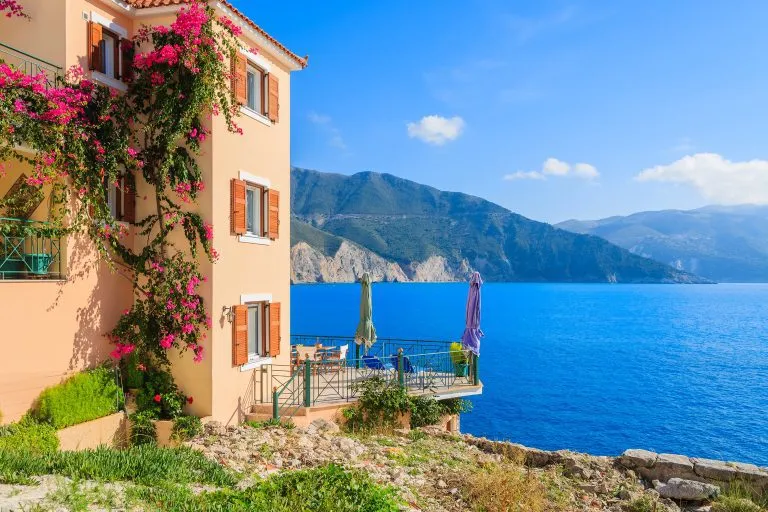 Villa de vacances avec vue sur la mer sur l'île de Céphalonie dans le village d'Assos